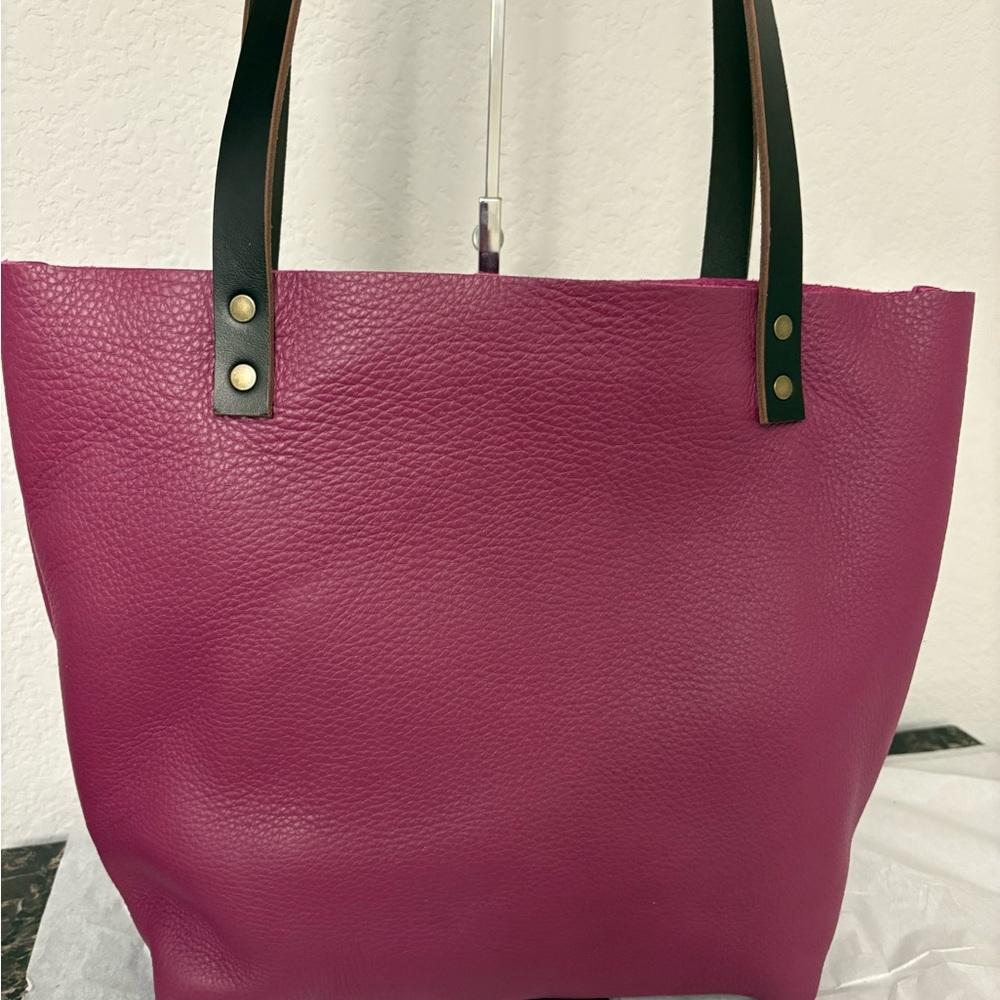 Portland Leather Iris Tote Bag - Picture 3 of 6